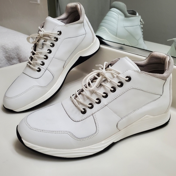 Badgley Mischka Other - BADGLEY MISCHKA Mid Sneakers